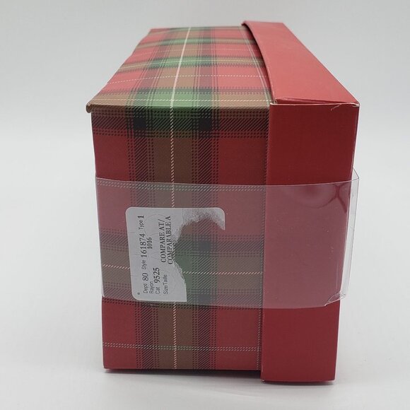 Fringe Studio Wifey and Hubby Heart Porcelain Mugs in Original Box - Picture 14 of 15